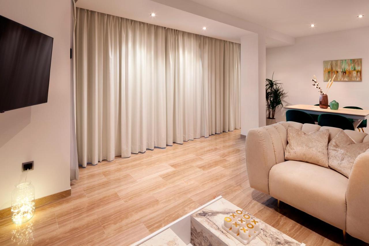 Апартаменты Inmalaga Uncibay Square 2 Экстерьер фото
