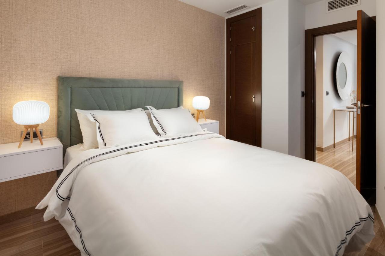 Апартаменты Inmalaga Uncibay Square 2 Экстерьер фото